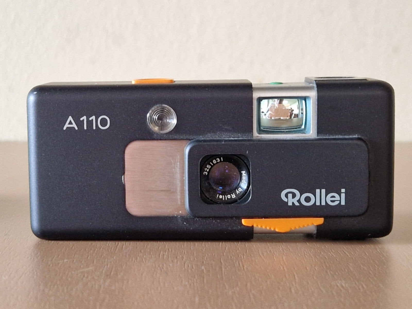 Rollei A110 Compact Camera met Leren Etui, Ophalen of Verzenden