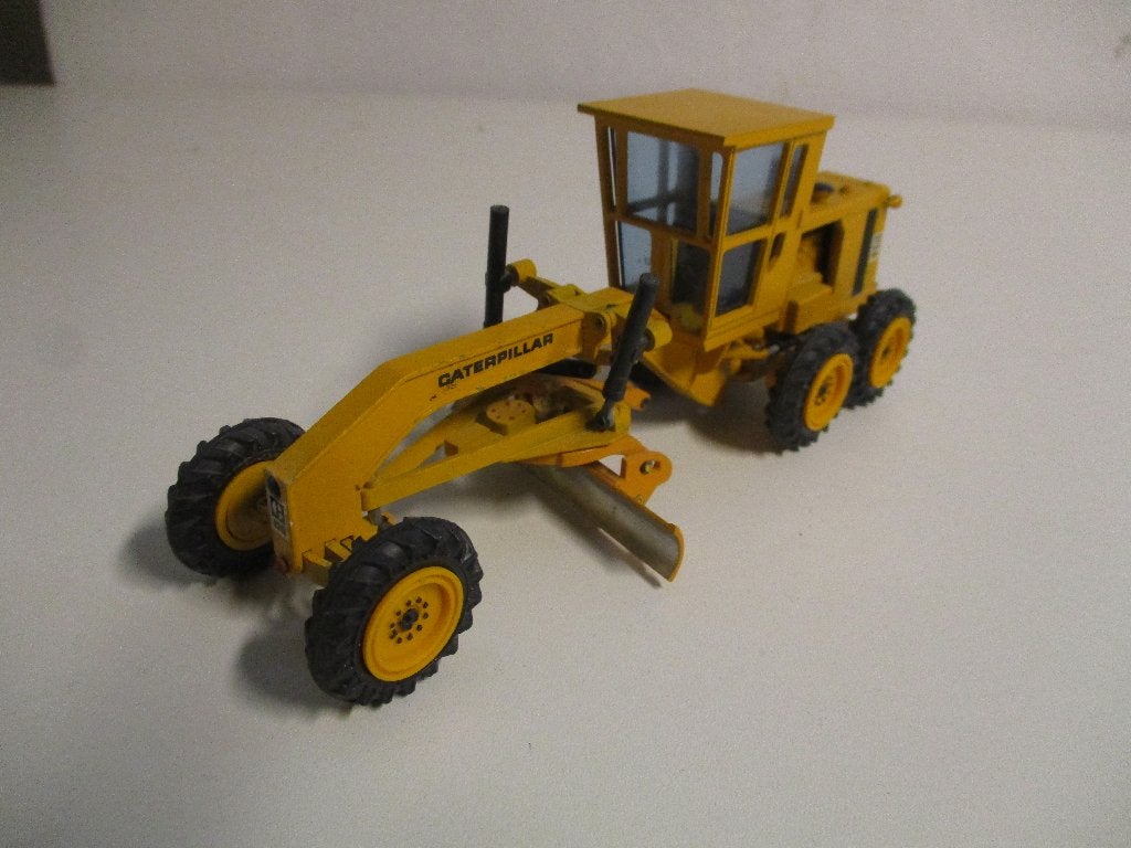 NZG Caterpillar 12G grader, Hobby en Vrije tijd, Modelauto's | 1:50, Ophalen of Verzenden, Gebruikt, Hijskraan, Tractor of Landbouw
