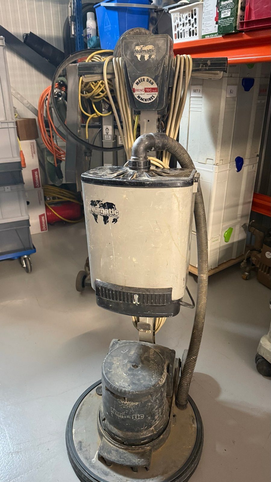 Numatic HFM1515 Professionele Schrob-/Zuigmachine, Ophalen of Verzenden, Gebruikt, Schrobmachine