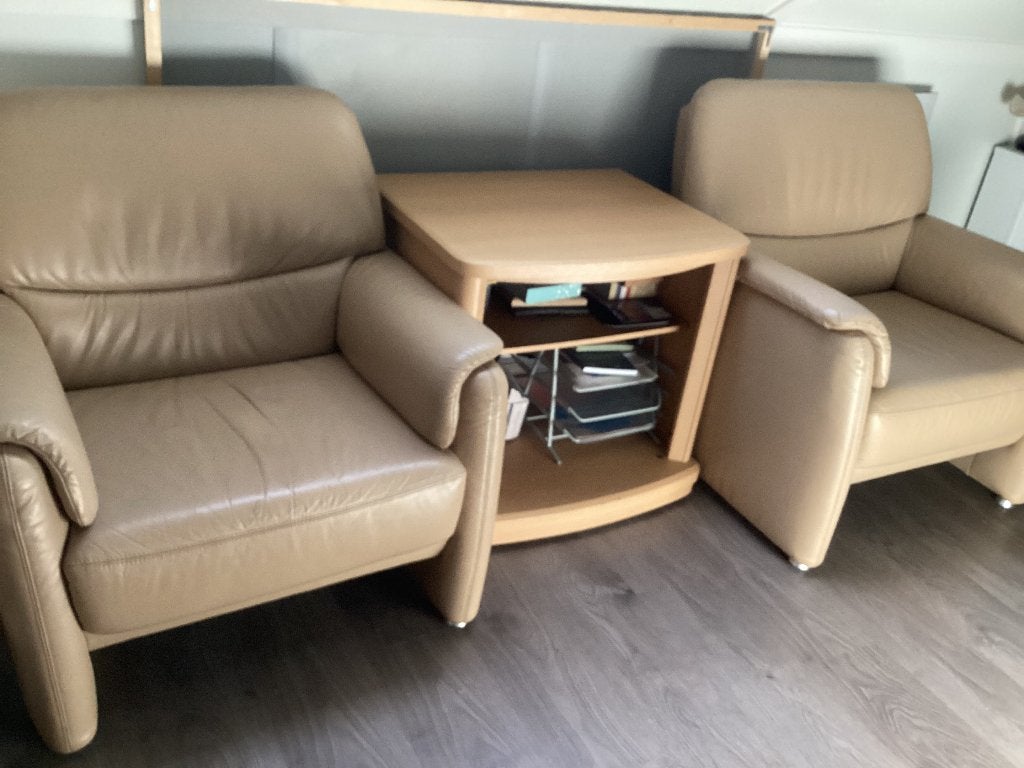 3 stoelen leer met tv tafel, Ophalen, Gebruikt, Overige kleuren, Drie