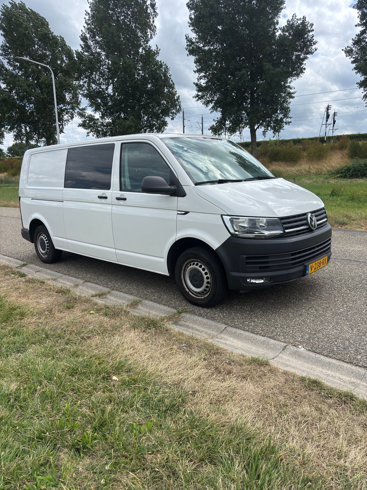Volkswagen Transporter 2.0TDI 110KW 2018 eenkelcabine, Zwart, 2500 kg, 2500 kg, Wit