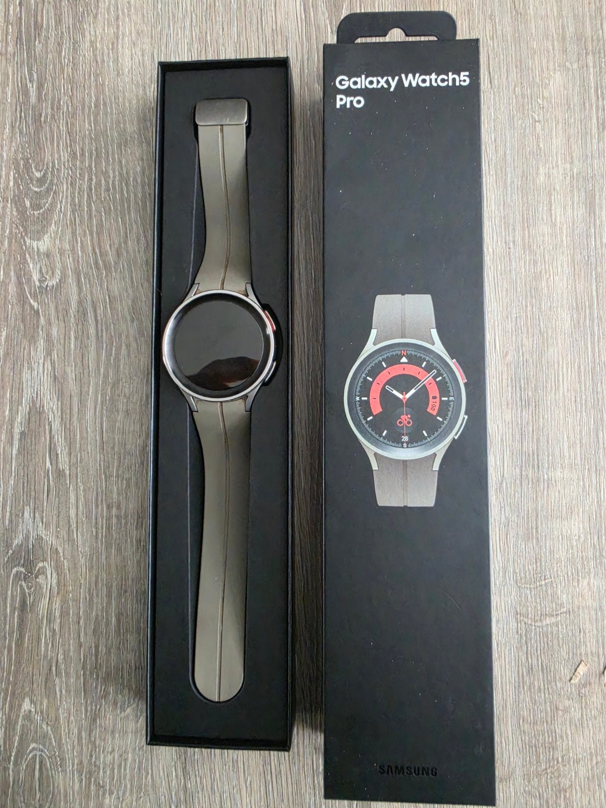 Samsung Galaxy Watch5 Pro Grijs Titanium, Ophalen of Verzenden, Zo goed als nieuw, Samsung, Waterdicht