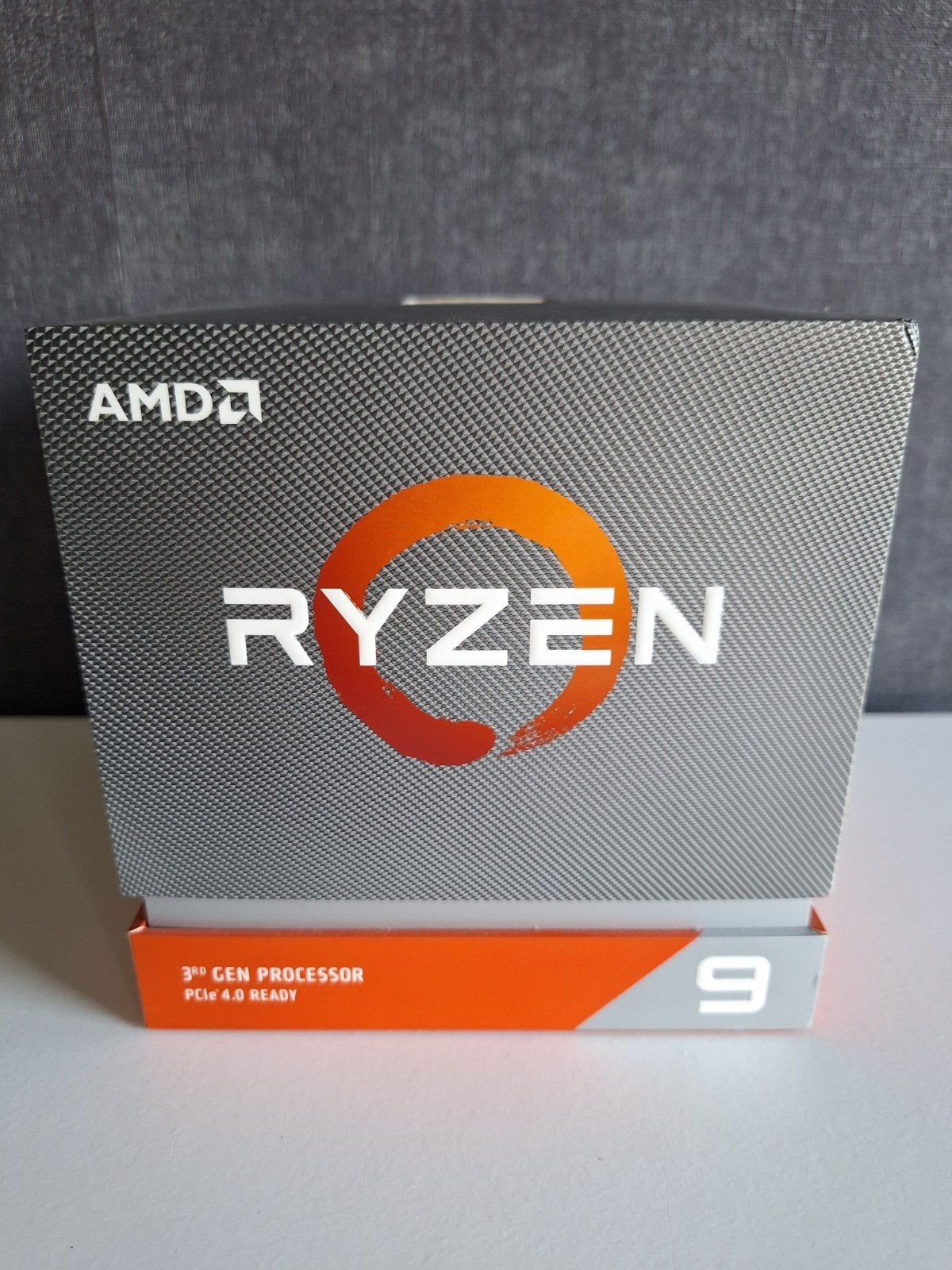 AMD Ryzen 9 3900X Processor met Wraith Prism Koeler, Nieuw, AM4, 3 tot 4 Ghz, 12-core