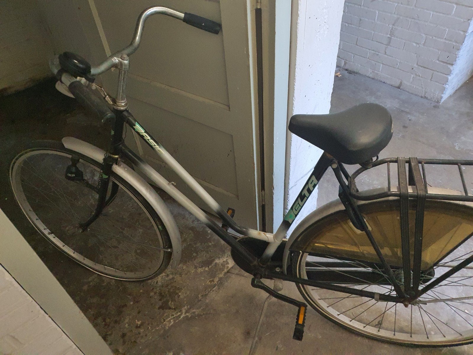 Fiets met lekke banden - opknapper, Ophalen, Gebruikt, Overige merken