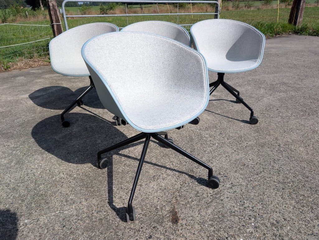 Hay kuipstoelen set van 4 moderne vergaderstoelen met wielen, Ophalen, Gebruikt, Modern, Kantoor, Design, Kunststof