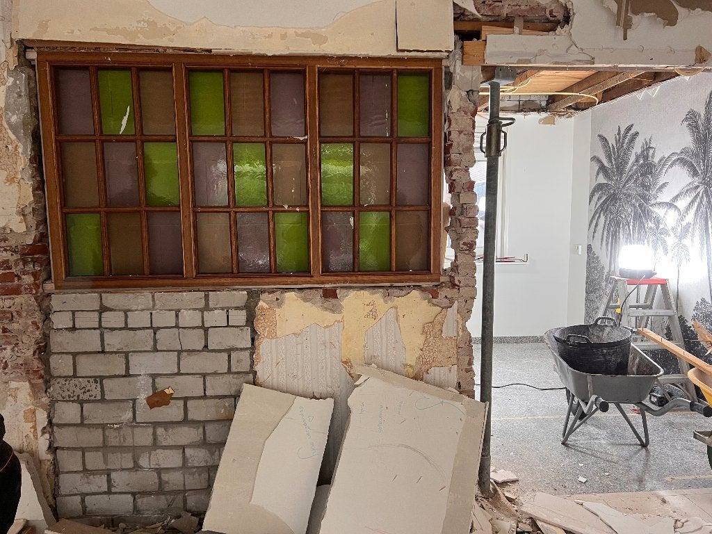 Vintage raamkozijn met gekleurd glas, Ophalen, Gebruikt, 160 cm of meer, 80 tot 120 cm