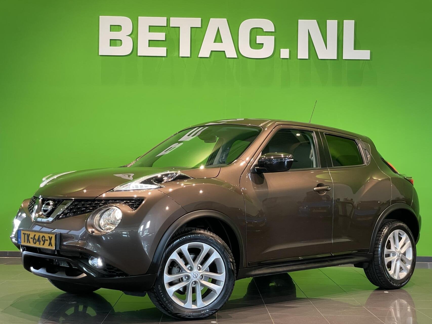 Nissan Juke 1.2 DIG-T S/S N-Connecta | Camera | Bose |, Auto's, Nissan, Voorwielaandrijving, 639 kg, Euro 6, Bruin