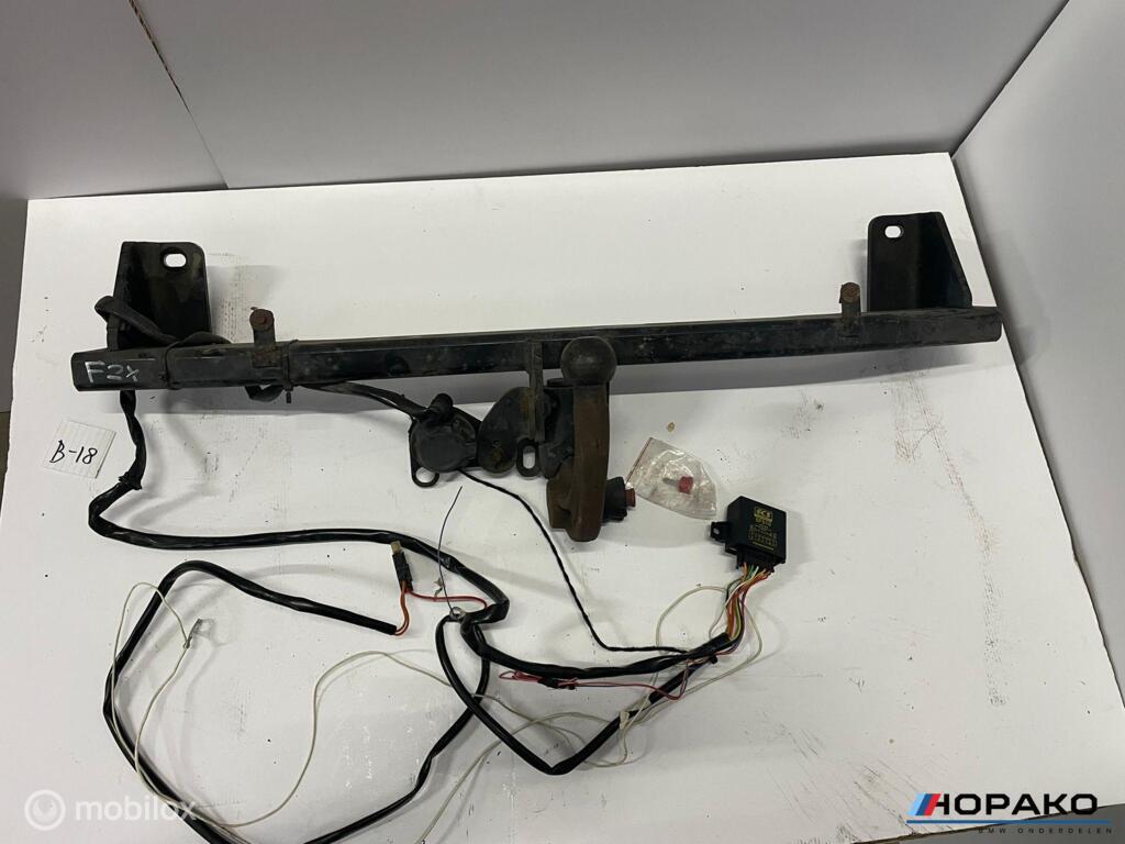 Afneembare trekhaak BMW 1 / 2 - F20 F21 F22 F23, Gebruikt, Einsteinlaan 5 rijswijk, Bmw, Ophalen of Verzenden