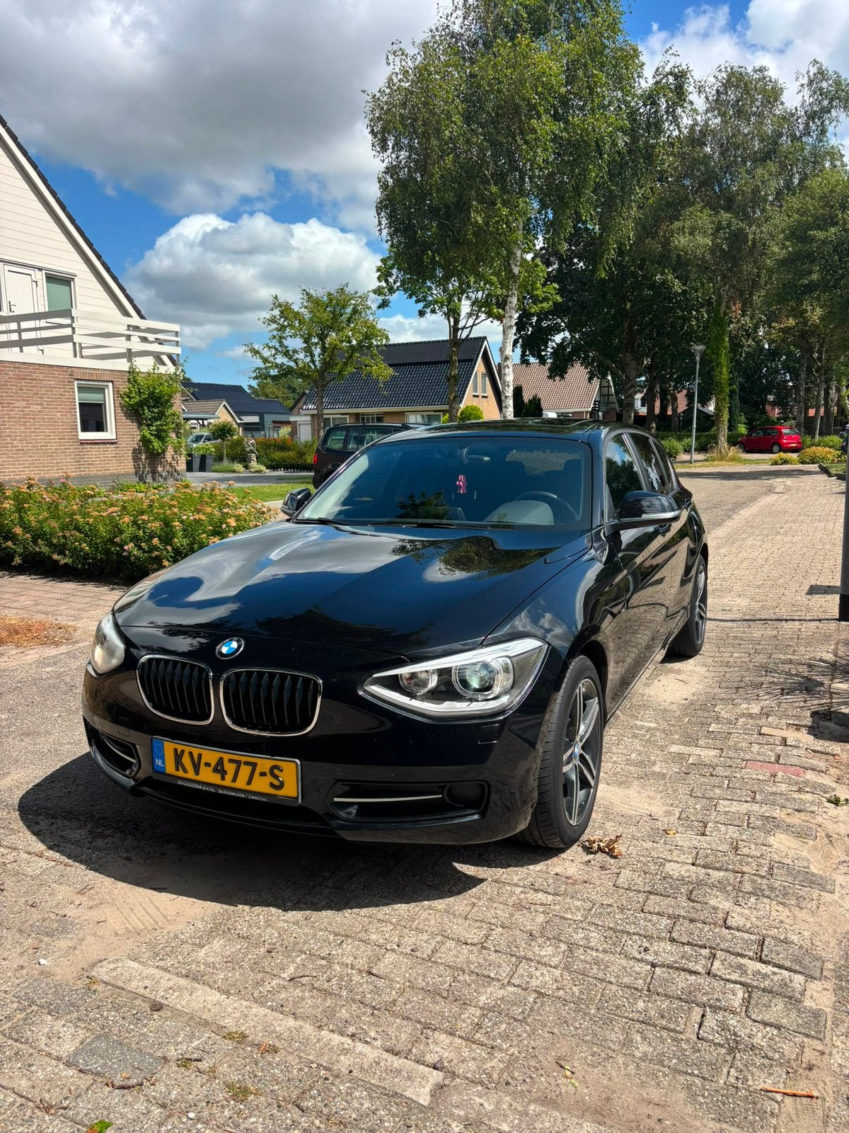 BMW 1-Serie 116I 100KW 5DR Aut8 2013 Zwart, 1295 kg, 4 cilinders, Zwart, 1200 kg