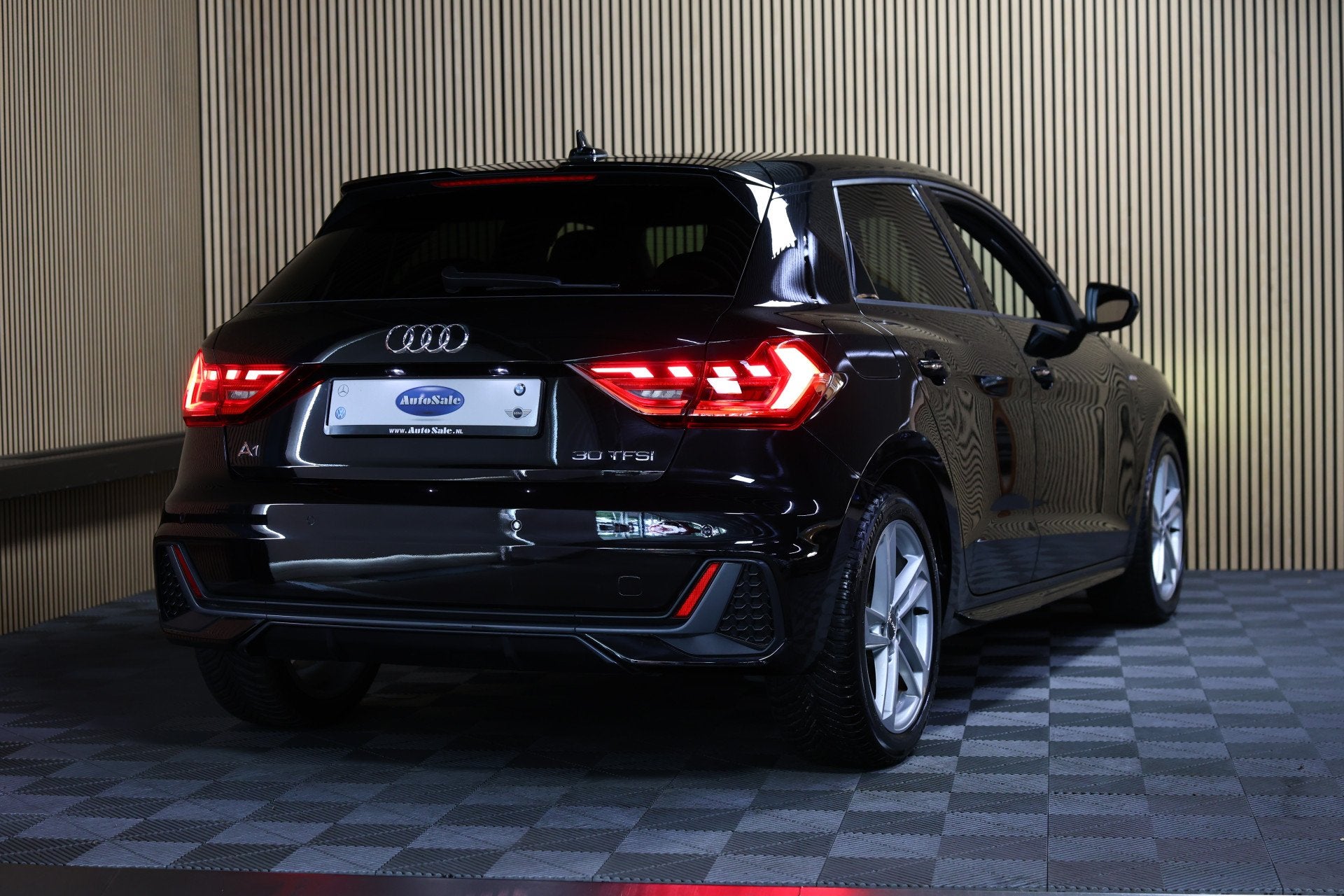 Audi A1 Sportback 30 TFSI Advanced epic AUTOM CARPLAY CLIMA, Zwart, Zwart, Origineel Nederlands, Bedrijf