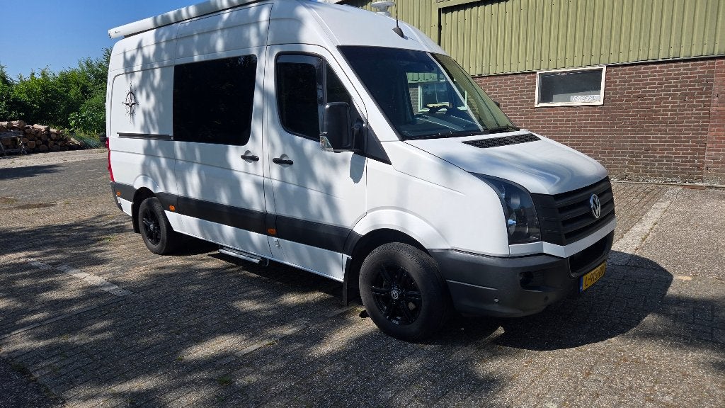 Camperbus Volkswagen Crafter, Buscamper of Camperbus, Volkswagen, Tot en met 2, Particulier
