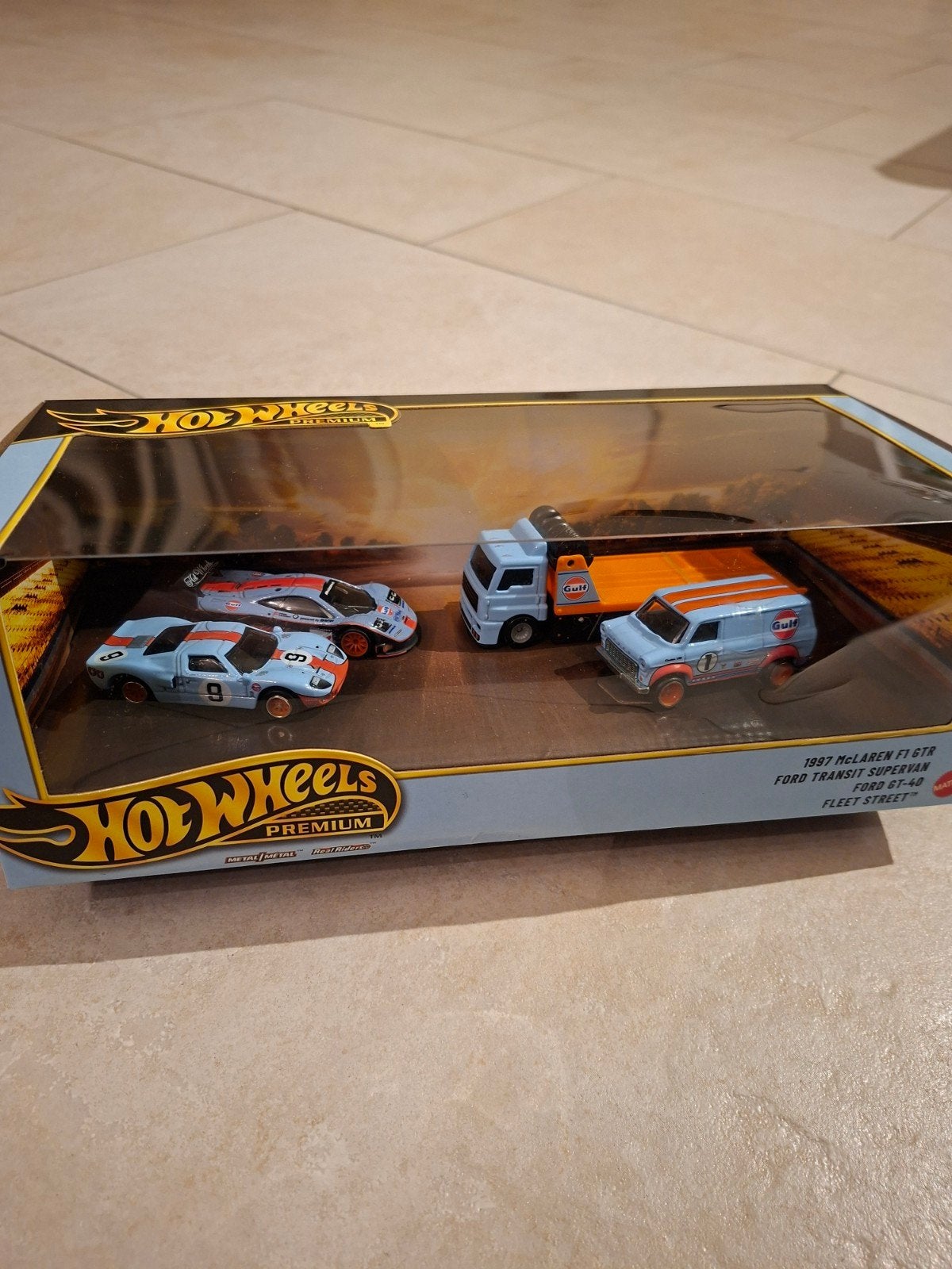Hot Wheels Premium Gulf Racing Diorama Set, Ophalen of Verzenden, Nieuw, Auto
