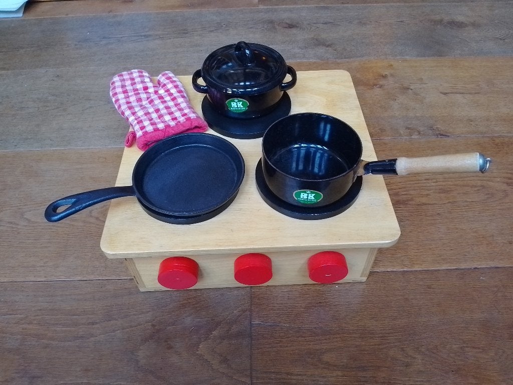Speelkeuken met bk metalen pannenset, Ophalen, Gebruikt, Meubelstuk of Keukentje