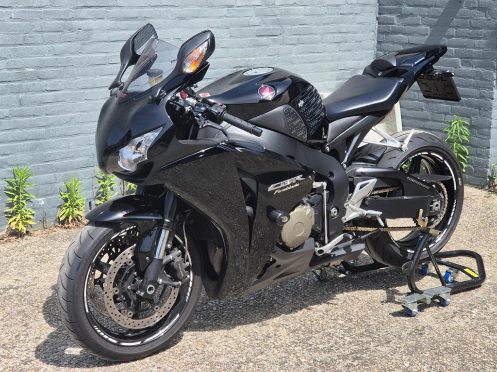 Honda CBR 1000RR Fireblade SC59 2008 zwart, Motoren, Motoren | Honda, Super Sport, meer dan 35 kW, 4 cilinders, Motorrijbewijs A