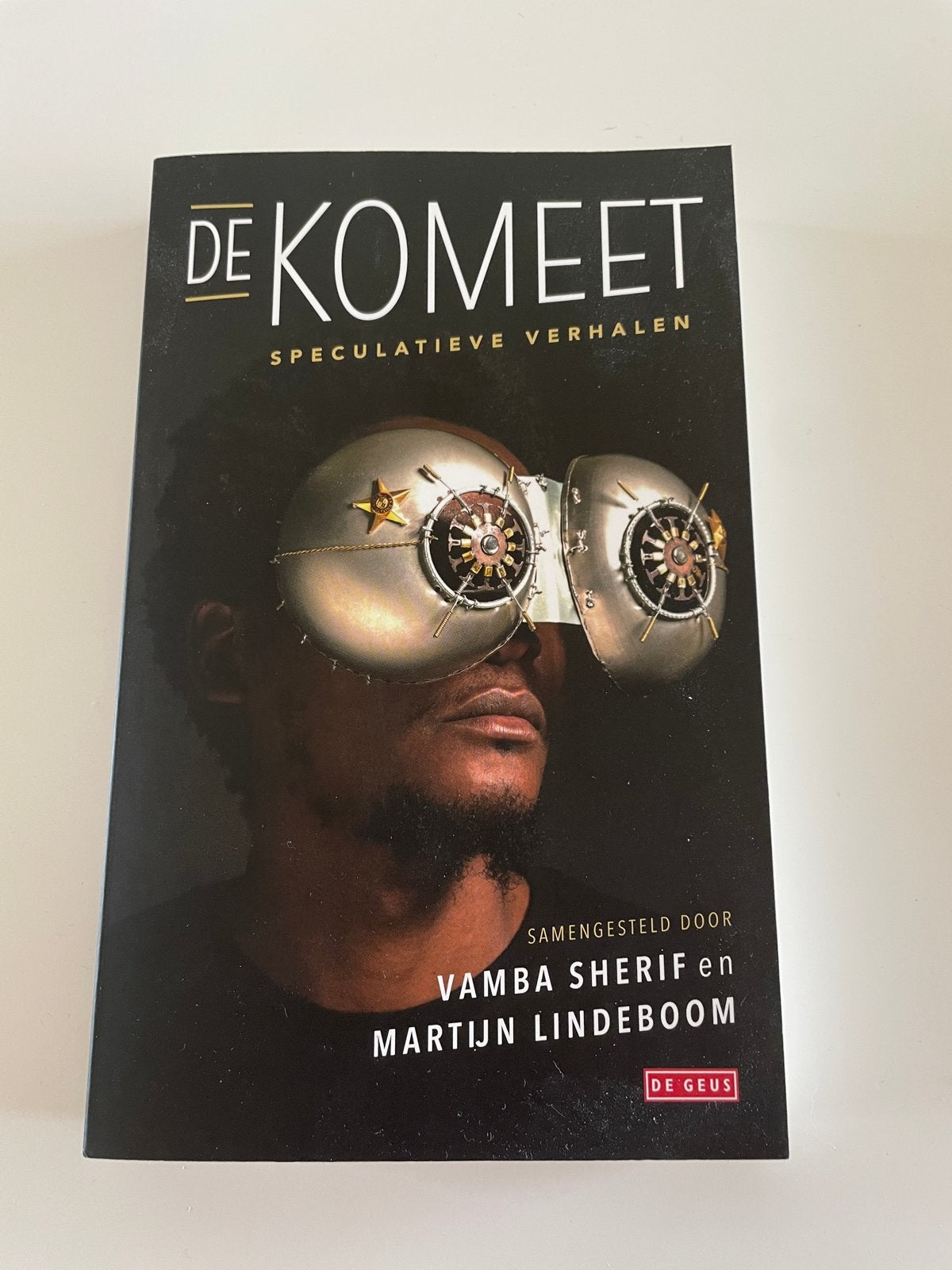 De komeet- Speculatieve verhalen, Ophalen of Verzenden, Gelezen, Vamba Sherif; Martijn Lindeboom