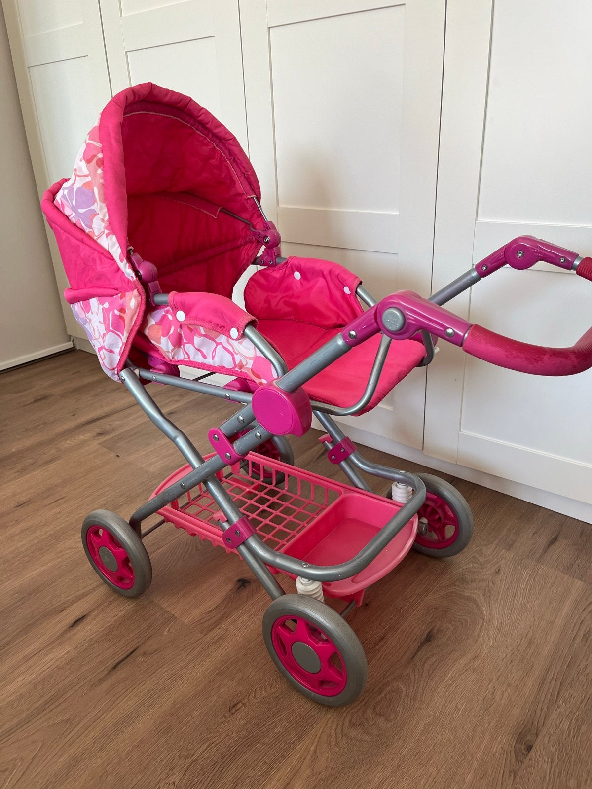 Roze poppenwagen met reiswieg en zitje, Ophalen, Gebruikt, Meisje