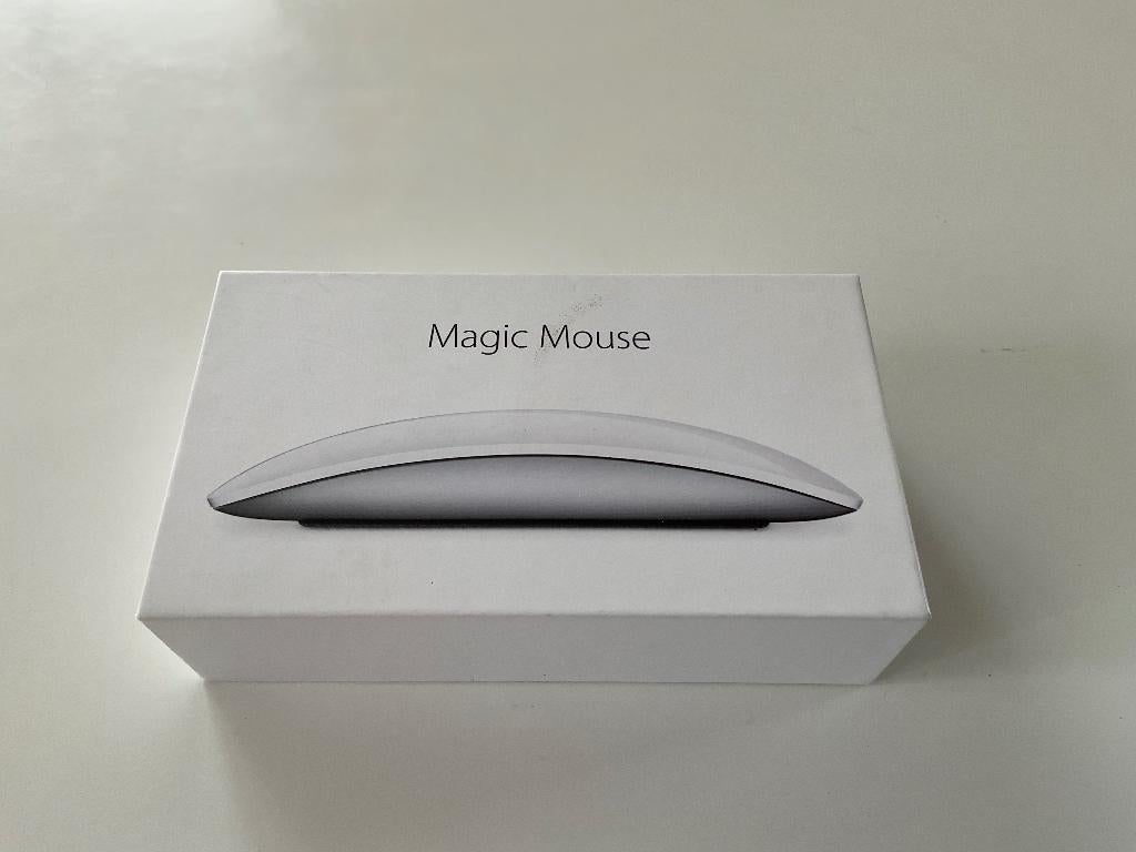 Apple magic mouse, Computers en Software, Muizen, Muis, Ergonomisch, Ophalen of Verzenden, Zo goed als nieuw