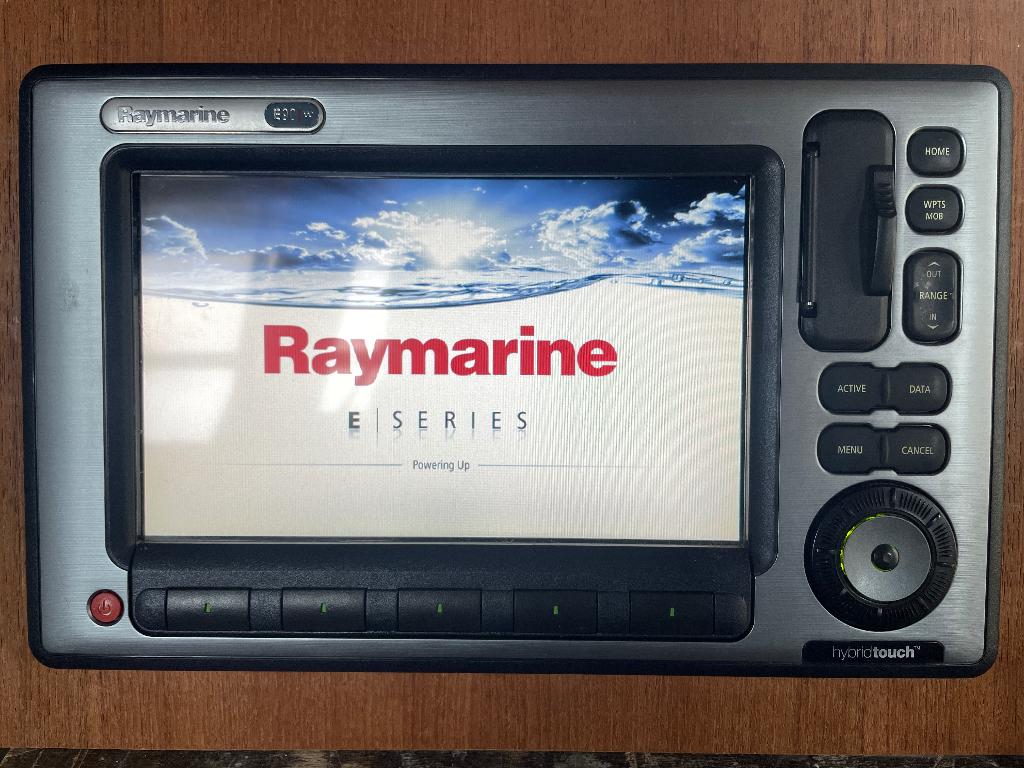 Raymarine kaartplotter/fishfinder E90-w, met CF kaart, Watersport en Boten, Navigatiemiddelen en Scheepselektronica, Ophalen of Verzenden