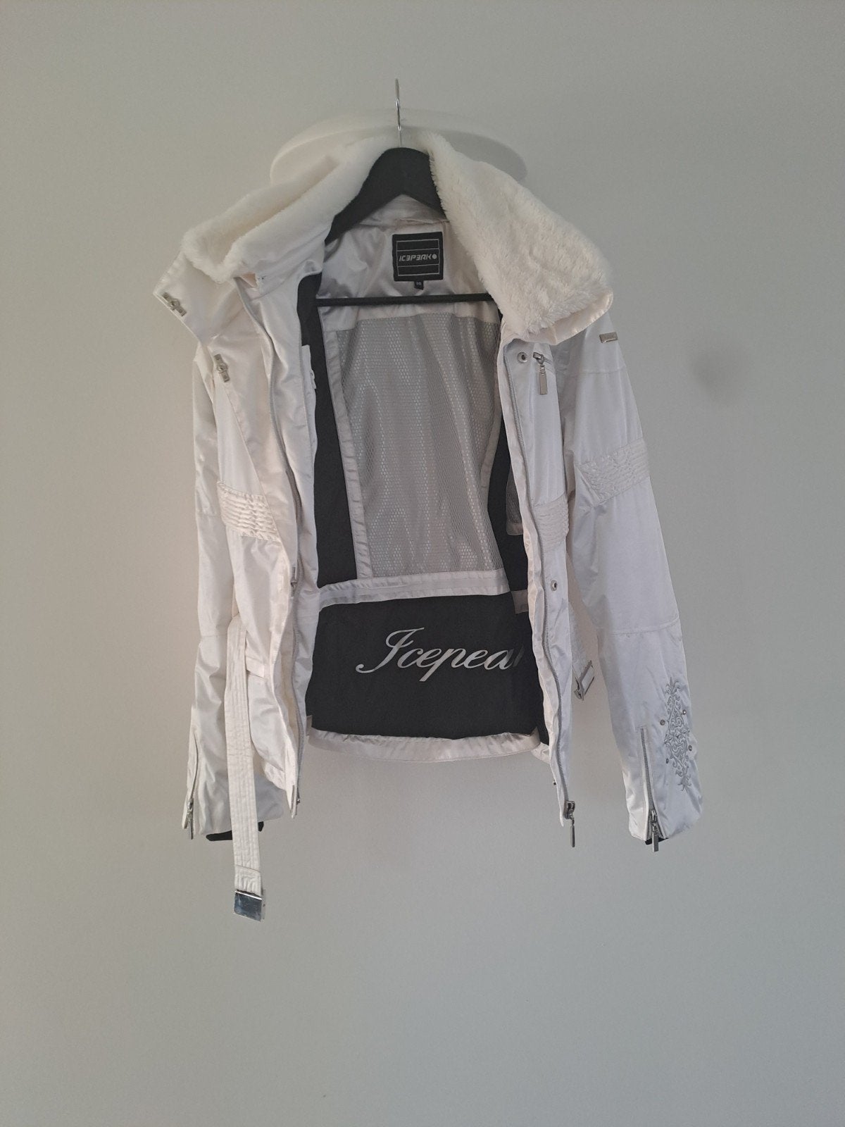Skijas winterjas, Maat 38/40 (M), Icepeak, Ophalen of Verzenden, Zo goed als nieuw