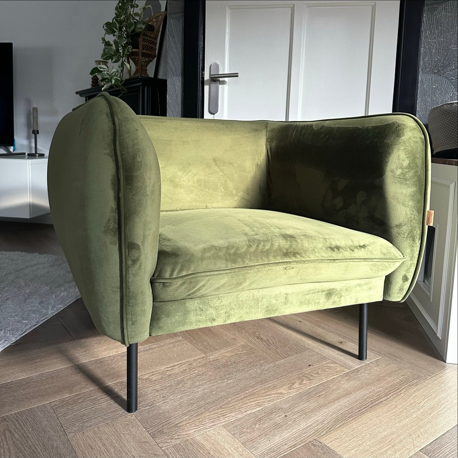 Fauteuil Emma Karwei - Fluweel Warmgroen, Huis en Inrichting, Fauteuils, 75 tot 100 cm, Ophalen of Verzenden, Zo goed als nieuw