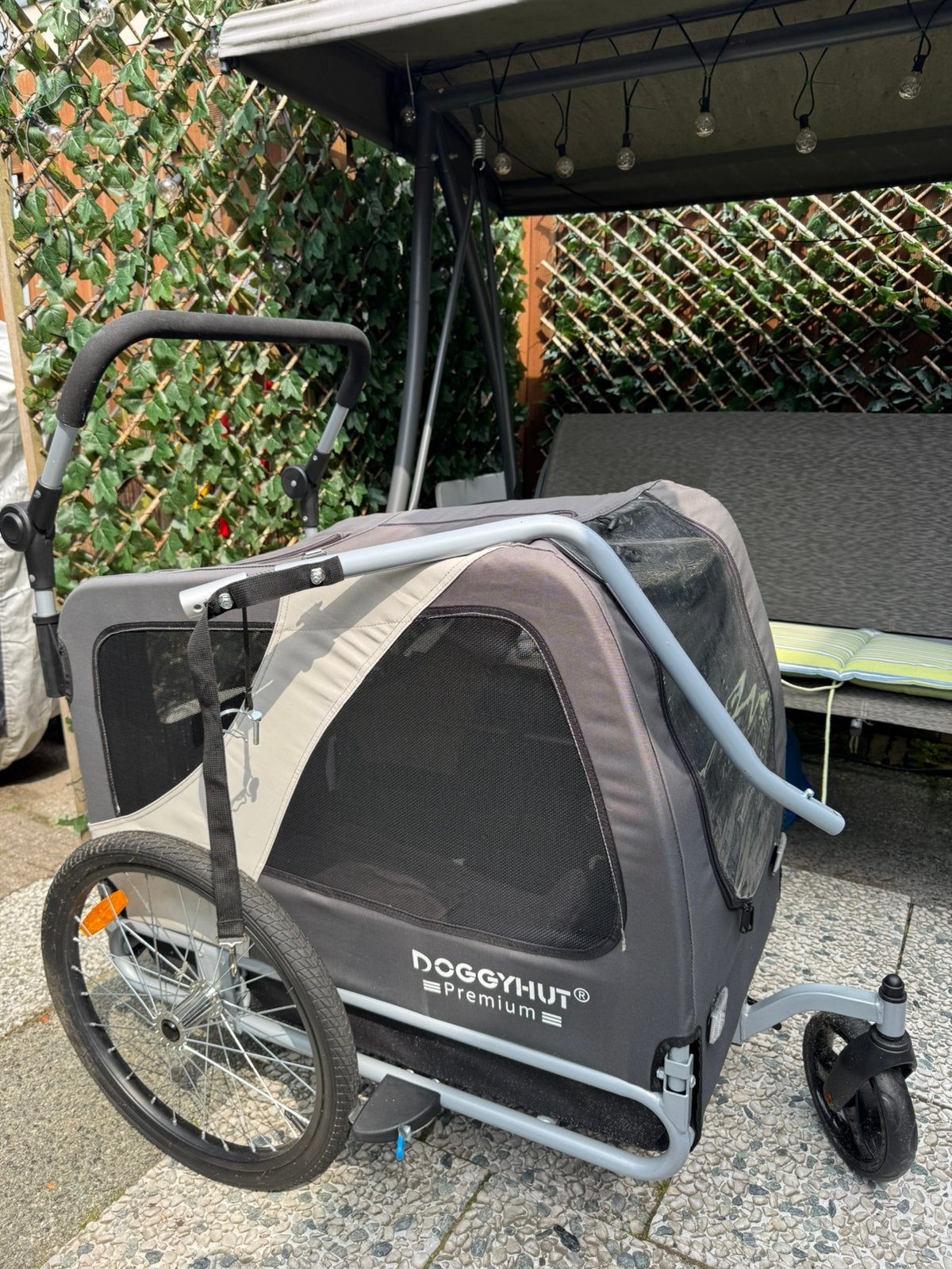 Doggy Hut Premium, Ophalen, Zo goed als nieuw