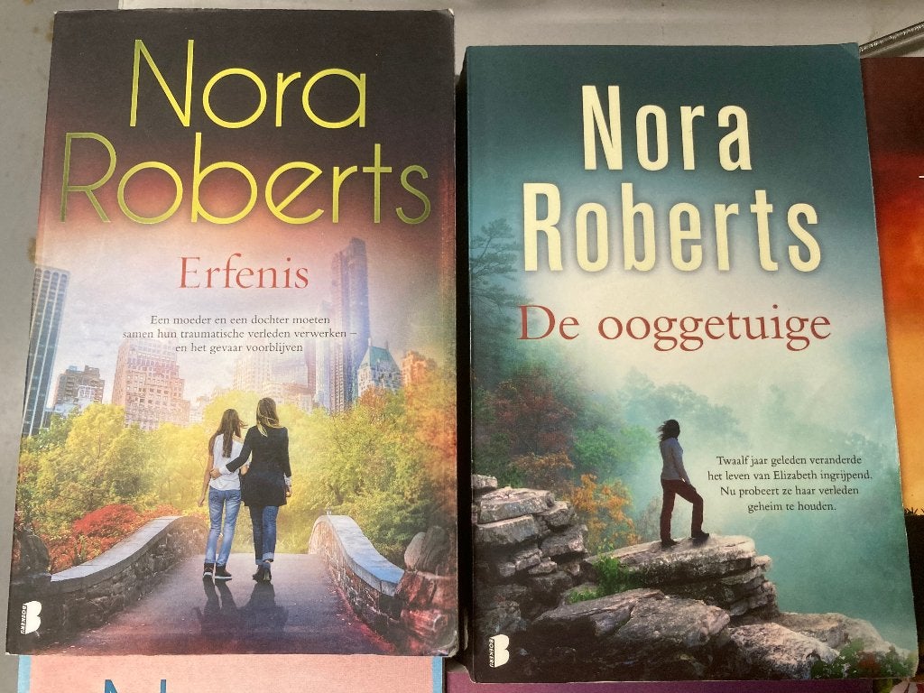 T.K. nog ca. 56 boeken van Nora Roberts Zie actuele lijst, Ophalen of Verzenden, Gelezen, Nora Roberts, Wereld overig