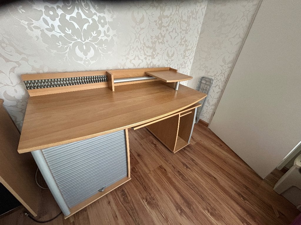 Computer bureau, Huis en Inrichting, Demontabel, Spaanplaat of MDF, Zo goed als nieuw, 70 cm