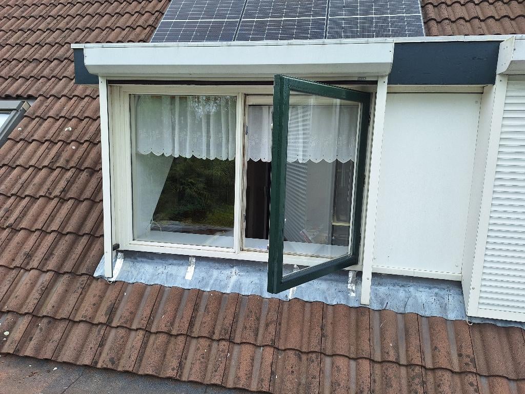 Rolluik, Doe-het-zelf en Verbouw, Rolluiken, Gebruikt, 100 tot 150 cm, 150 tot 200 cm, Wit, Elektrische bediening, Ophalen