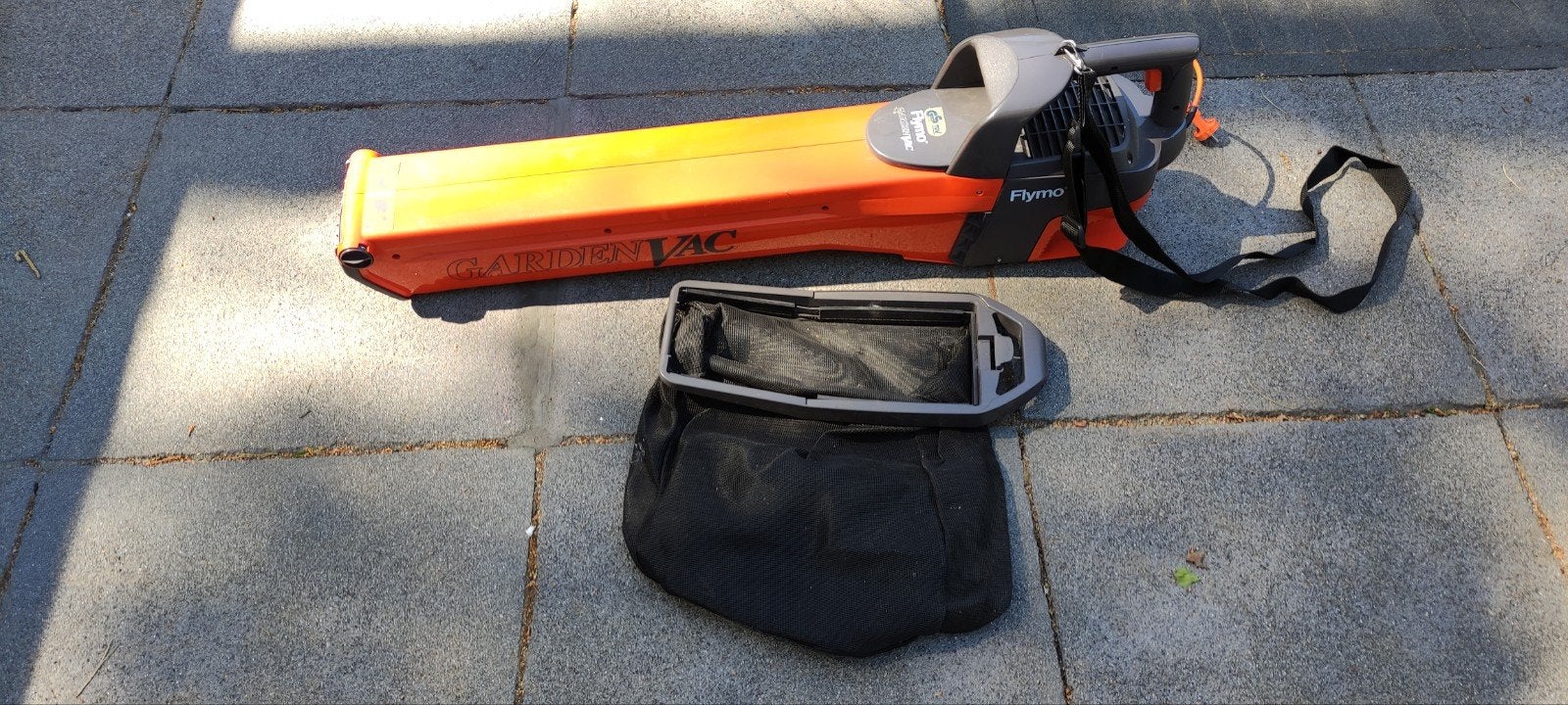 Flymo EV 650 bladblazer en zuiger, Tuin en Terras, Ophalen, Gebruikt, Met opvangzak, Handgedragen
