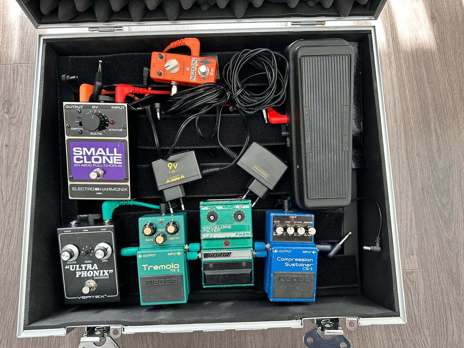 Te koop: PEDALTRAIN CASE MET INHOUD, Muziek en Instrumenten, Effecten, Zo goed als nieuw, Chorus, Distortion, Overdrive of Fuzz