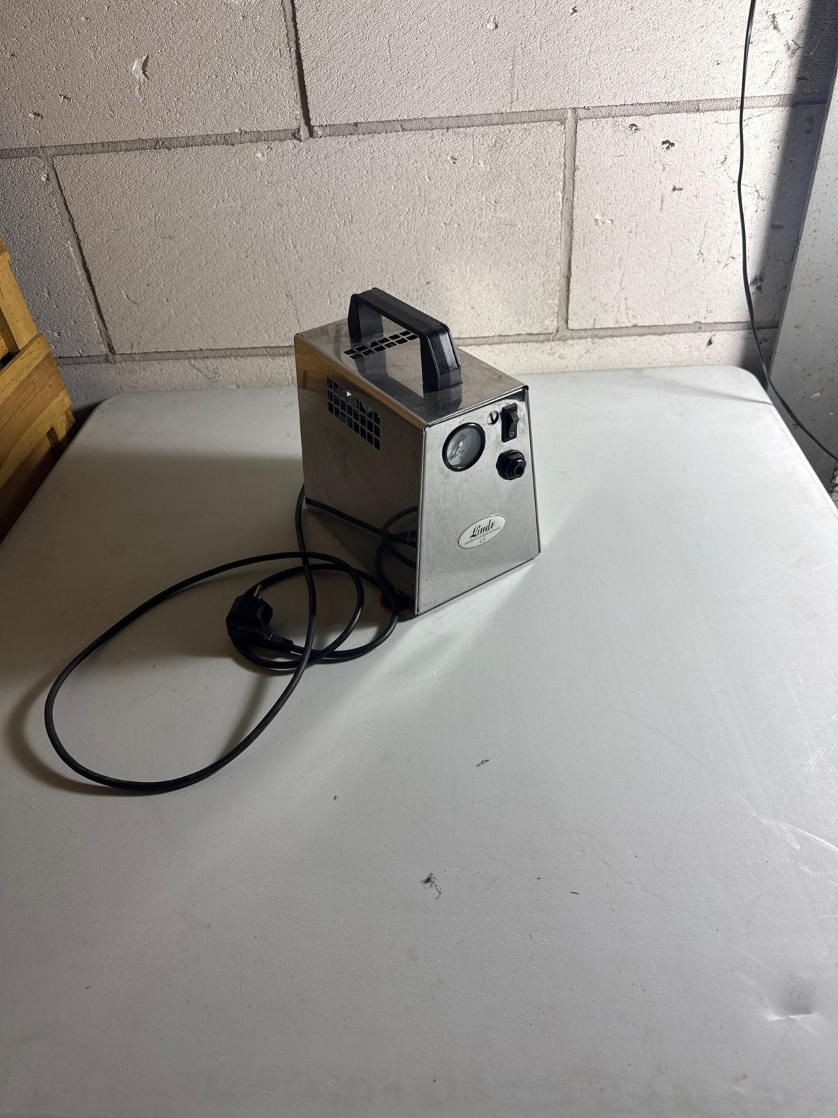 Linde LIND R 30 Luchtcompressor - Compact en Draagbaar, Gebruikt, Ophalen of Verzenden, Minder dan 200 liter/min, Minder dan 6 bar