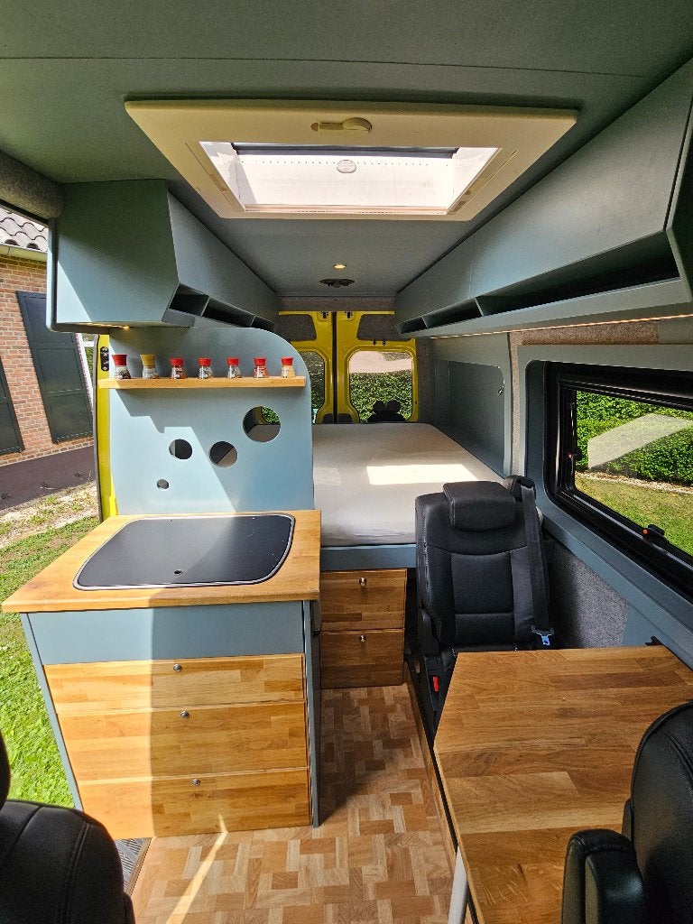 Foto 7 van Mercedes Benz Sprinter 319 V6 Camper / Kampeerauto