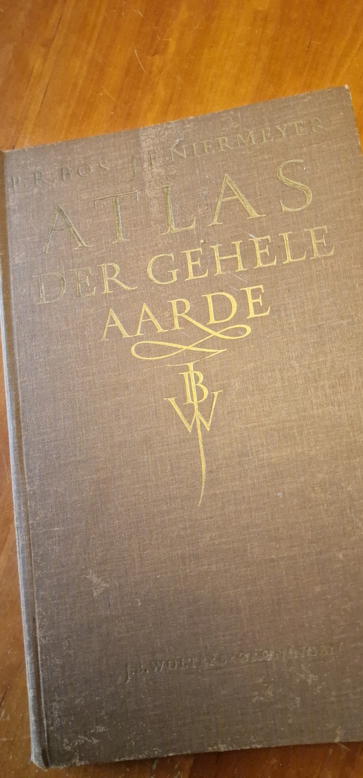 Bos-Niermeyer Atlas der Gehele Aarde - 1967, Boeken, Gelezen, Bosatlas, Verzenden, 1800 tot 2000