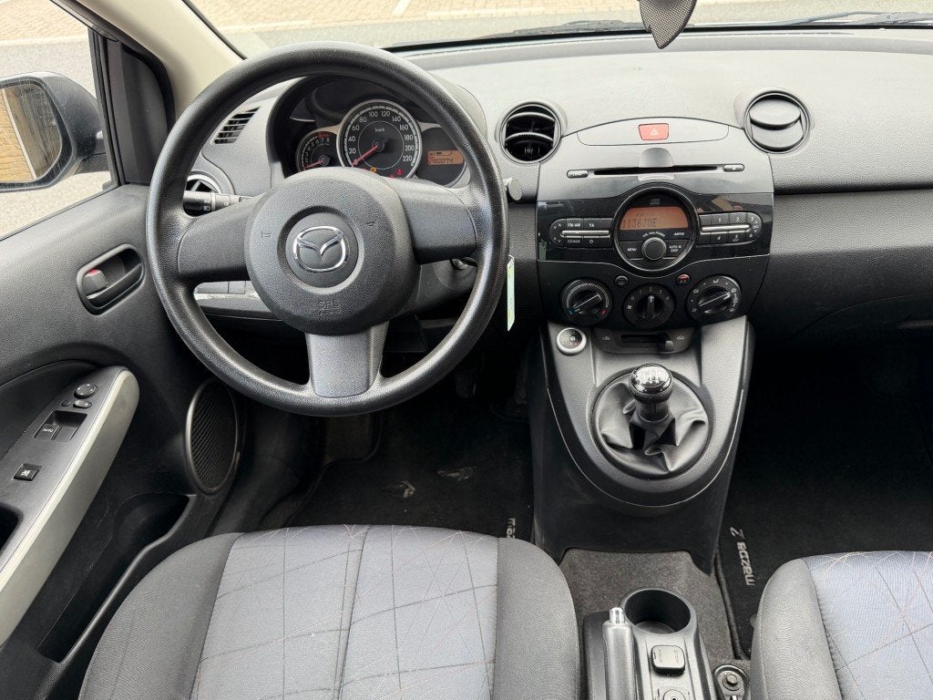 Mazda 2 1.3 BIFUEL Cool AIRCO LMV RIJDT GOED NAP APK, Voorwielaandrijving, Euro 5, Gebruikt, 31 €/maand
