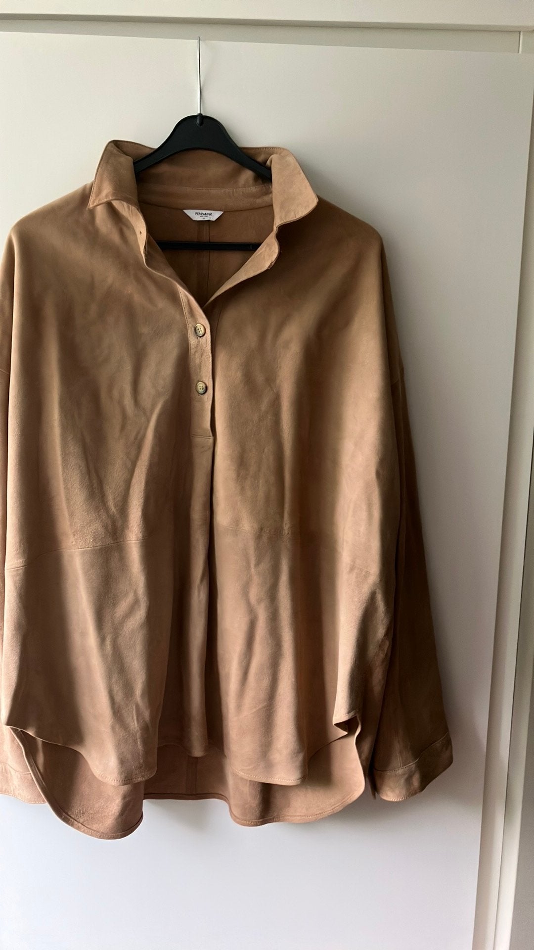 Penn &Ink. Zandkleurige suède (goat)) damesblouse. Maat XL, Verzenden, Beige, Maat 46/48 (XL) of groter, Zo goed als nieuw