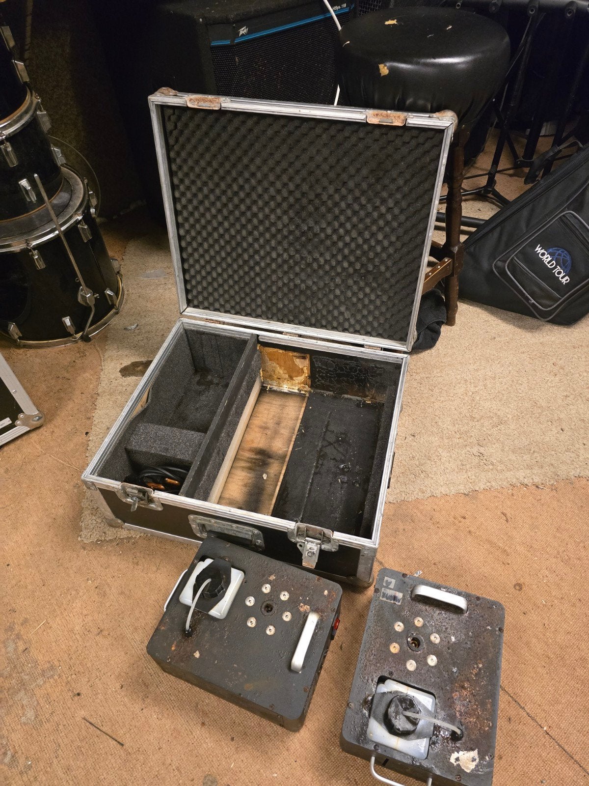 Flightcase met 2 rookmachines (om op te lappen), Ophalen, Gebruikt