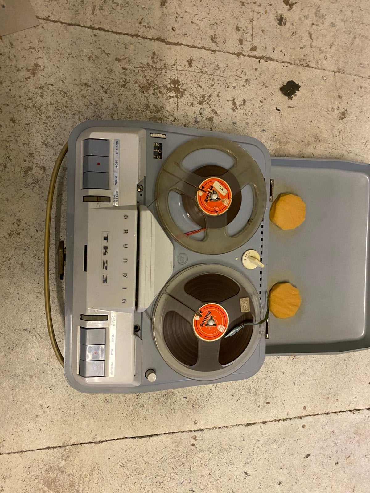 Grundig tk23 bandrecorder, Audio, Tv en Foto, Bandrecorders, Ophalen of Verzenden, Bandrecorder, Met stofkap