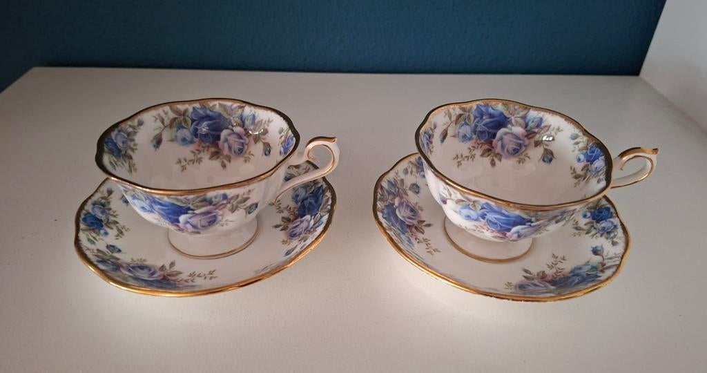 Twee Royal Albert Moonlight Rose Avon kop en schotels, Huis en Inrichting, Ophalen of Verzenden, Zo goed als nieuw, Overige stijlen