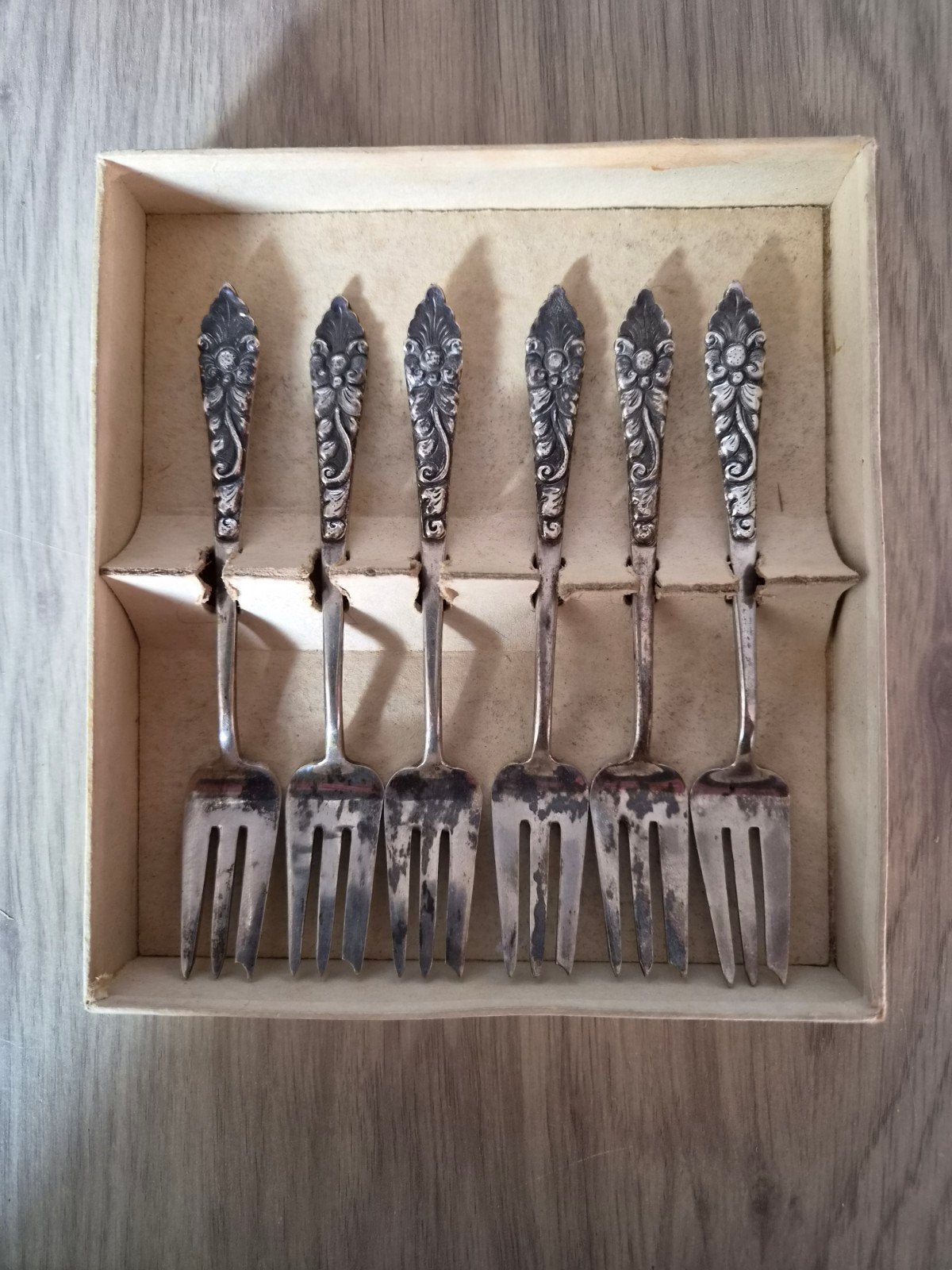 set van 6 djokja zilveren gebaksvorkjes met origineel doosje, Ophalen of Verzenden, Zilver