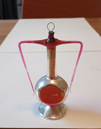 oude kerstbal zilveren vaasje met roze elementen, 10 cm, Antiek en Kunst, Ophalen of Verzenden