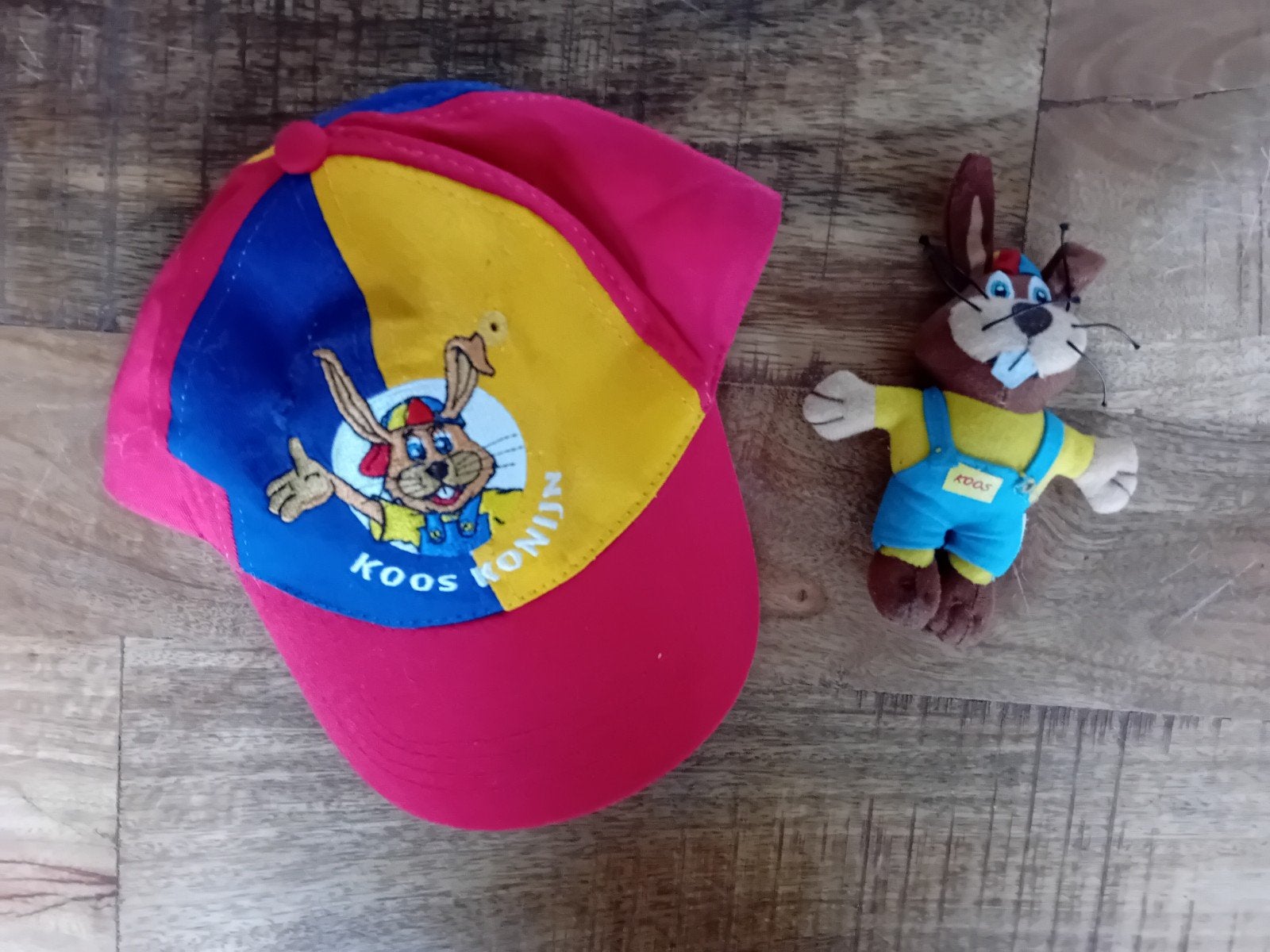 koos konijn kinderpetje, pet met knuffeltje, Ophalen of Verzenden, Jongen of Meisje