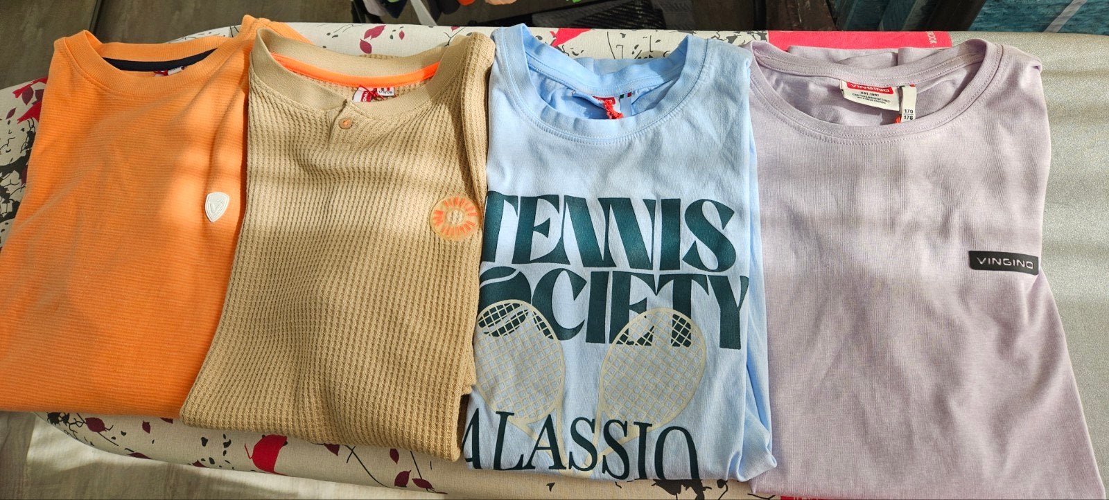 Set van 4 Vingino T-shirts, maat 170/176, nieuw, Ophalen of Verzenden, Nieuw
