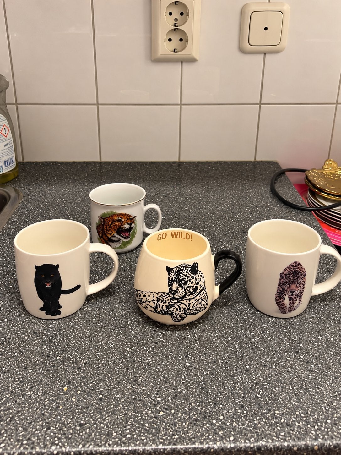 Diverse mokken panters, Gebruikt, Overige merken, Overige stijlen, Porselein