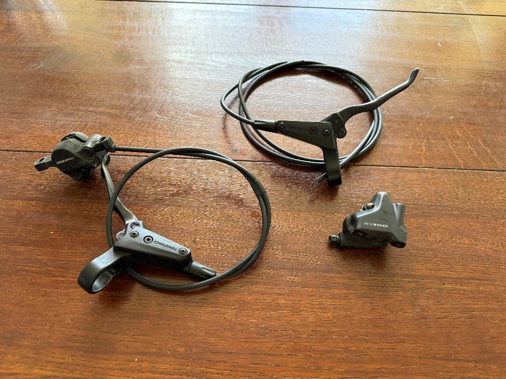 TEKTRO front + back remklauw en remhendels mountainbike, Tektro, Remmen, Ophalen of Verzenden, Zo goed als nieuw