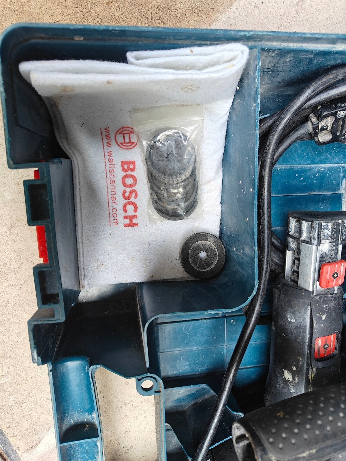 stofvrijboren met bosch boormachine., 600 watt of meer, Zo goed als nieuw, Klopboormechanisme, Ophalen