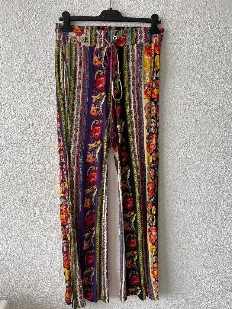 Etro multi colour pants flare broek, Kleding | Dames, Broeken en Pantalons, Maat 38/40 (M), Etro Milano, Overige kleuren, Verzenden