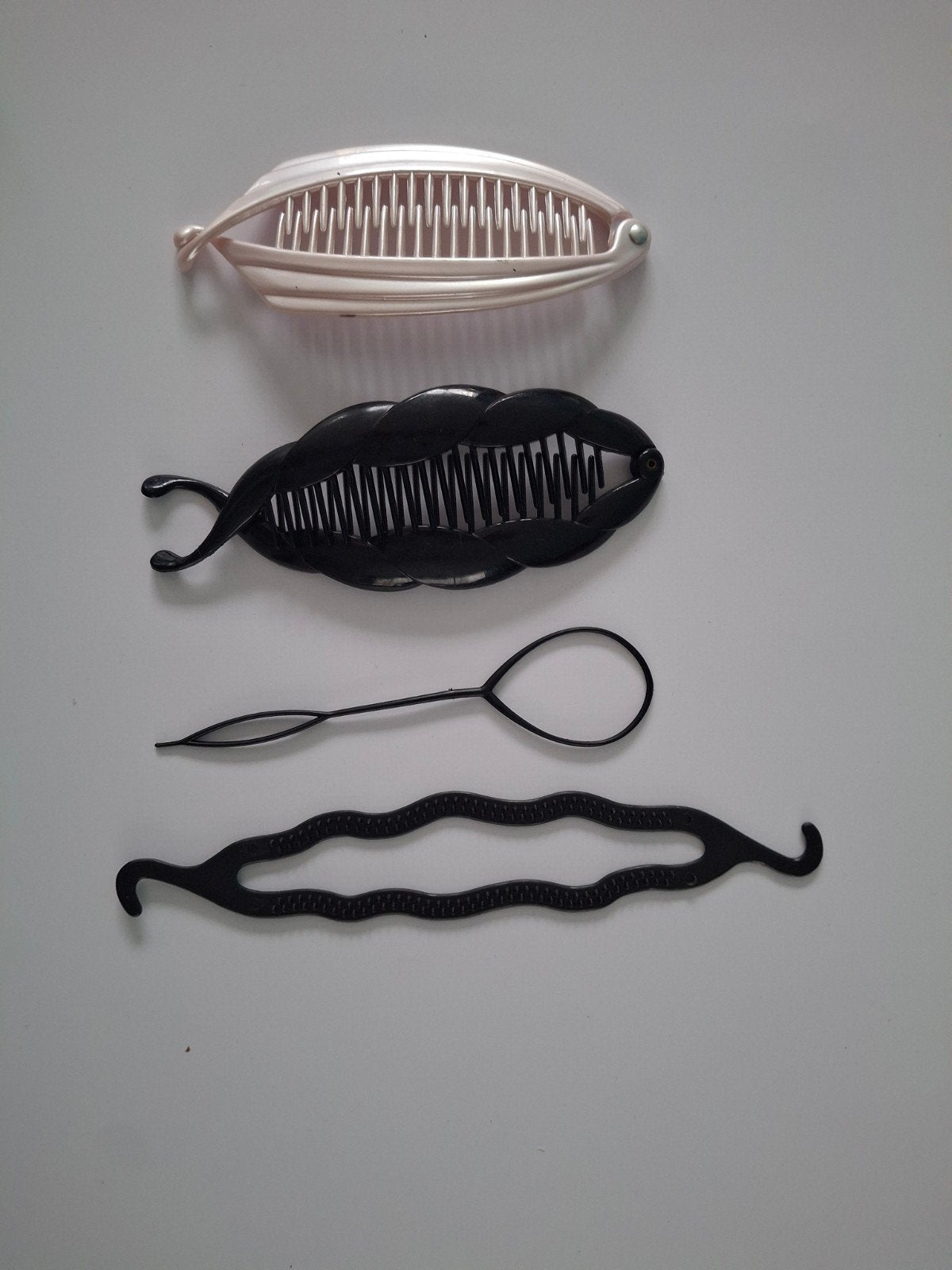 Haaraccessoires set: bananenklemmen en haarvlecht tools, Ophalen of Verzenden, Nieuw, Haarspeld