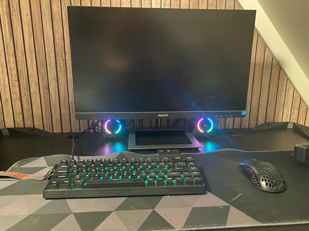Complete gaming setup met monitor en accessoires, Ophalen, Gebruikt, Met monitor, Gaming