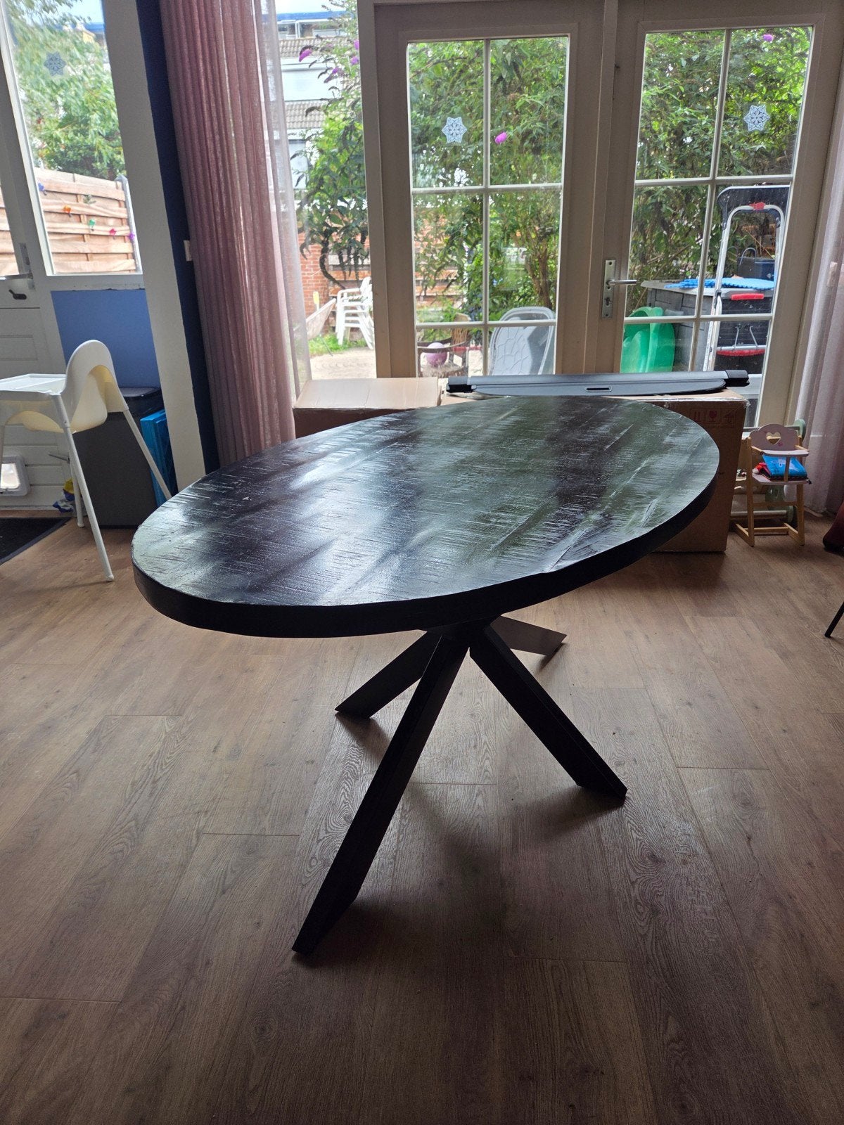 eettafel ovaal 1,60m breed zwart van Giga Meubel, Huis en Inrichting, Ophalen, Gebruikt, 100 tot 150 cm, 150 tot 200 cm