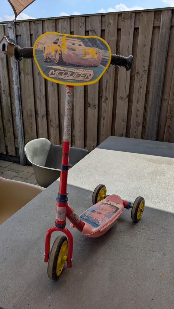 Cars kinderstep - Smoby Lightning McQueen, Ophalen of Verzenden, Gebruikt, Gewone step
